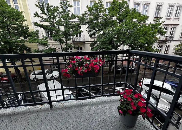 Premium In Parisian Style In The Heart Of Old